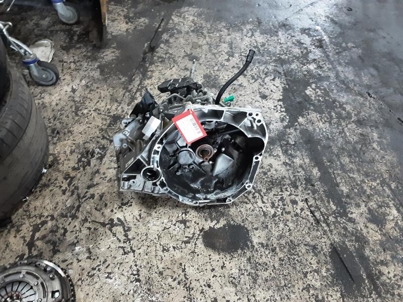 GEARBOX Renault CAPTUR (2) 01/20+