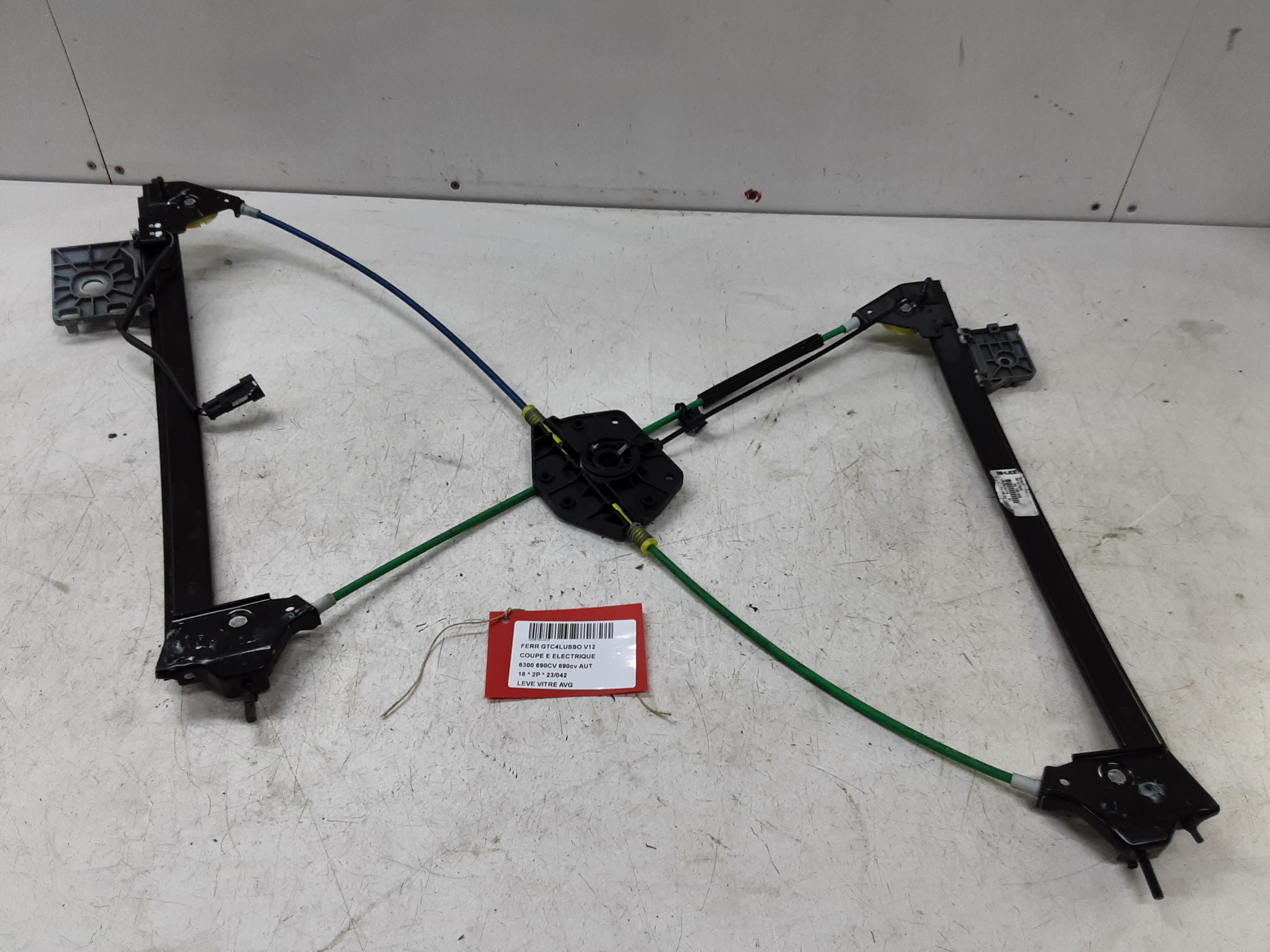 FENSTERMECHANIK TÜRIG LINKS VORNE