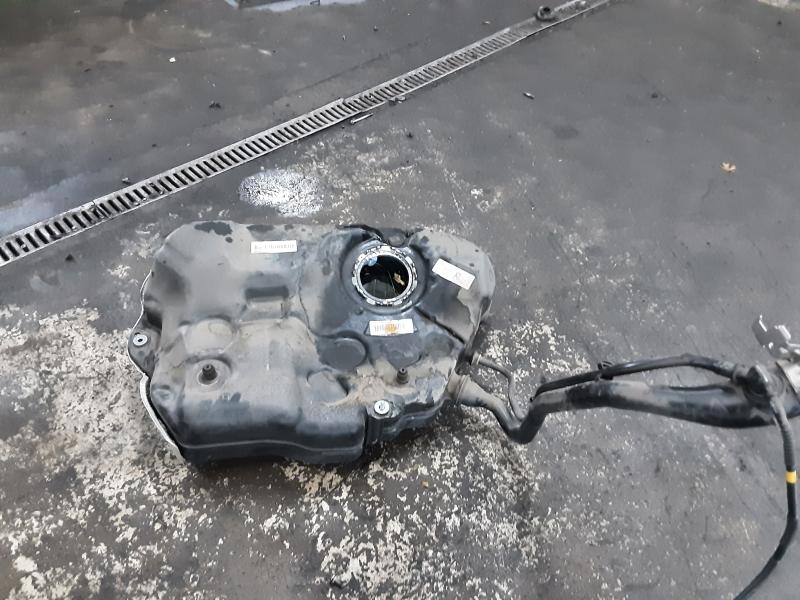 BRANDSTOFTANK BENZINE Audi A4 09/19 - 25
