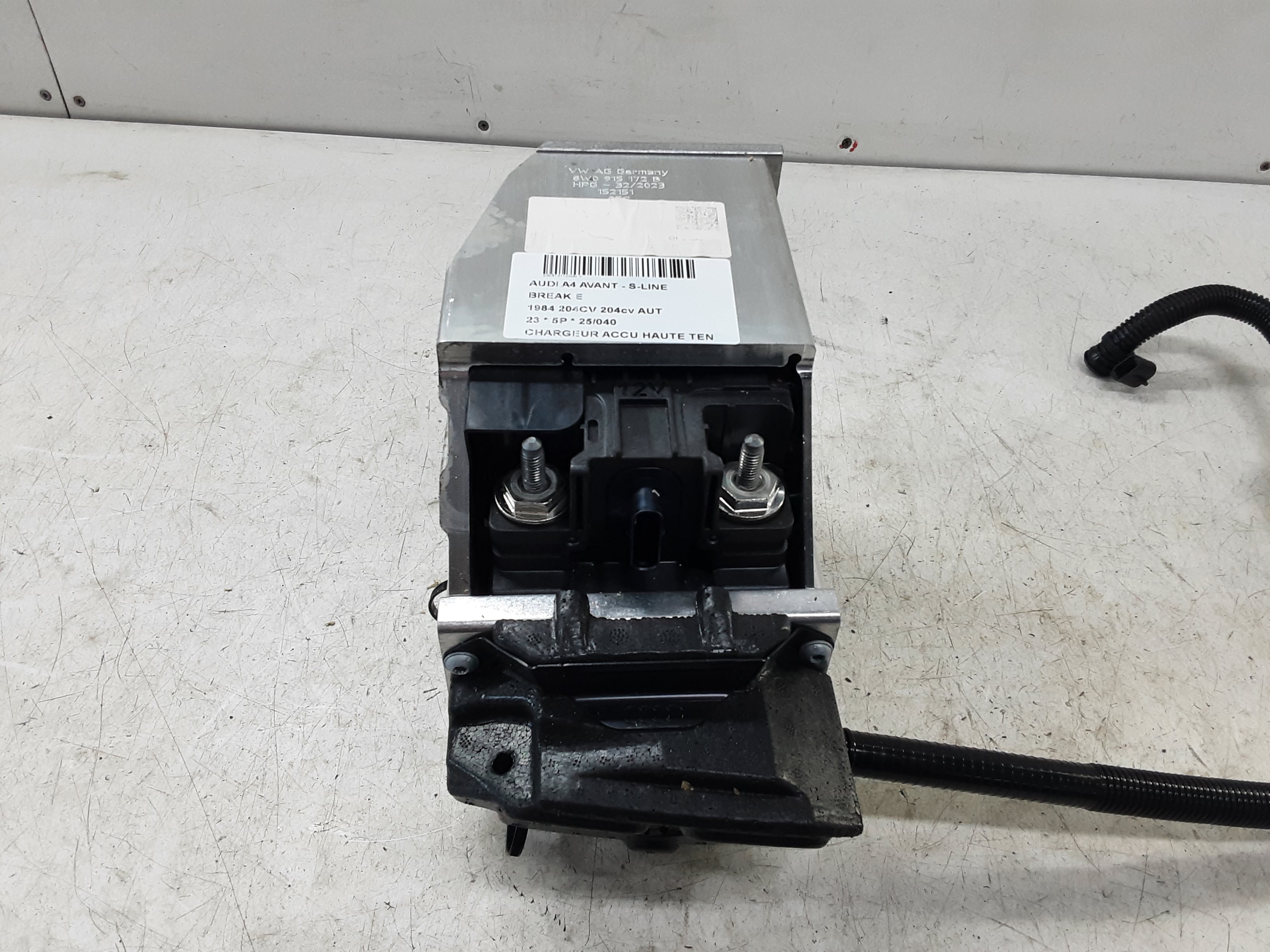 ACCULADER HOGE VOLTE