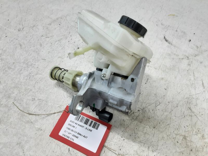 MAÎTRE CYLINDRE Audi A4 09/19 - 25