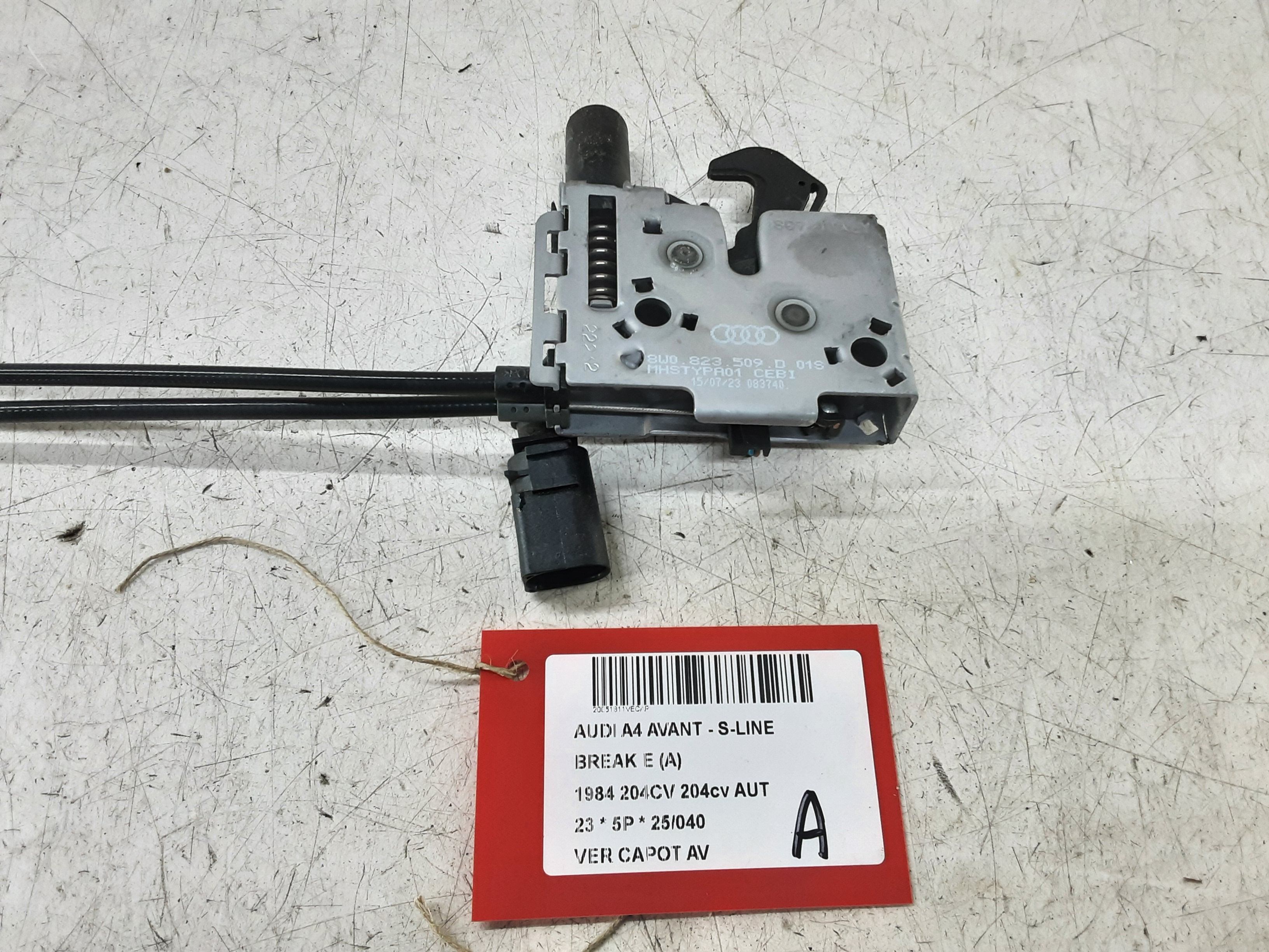 VERGRENDELING MOTORKAP