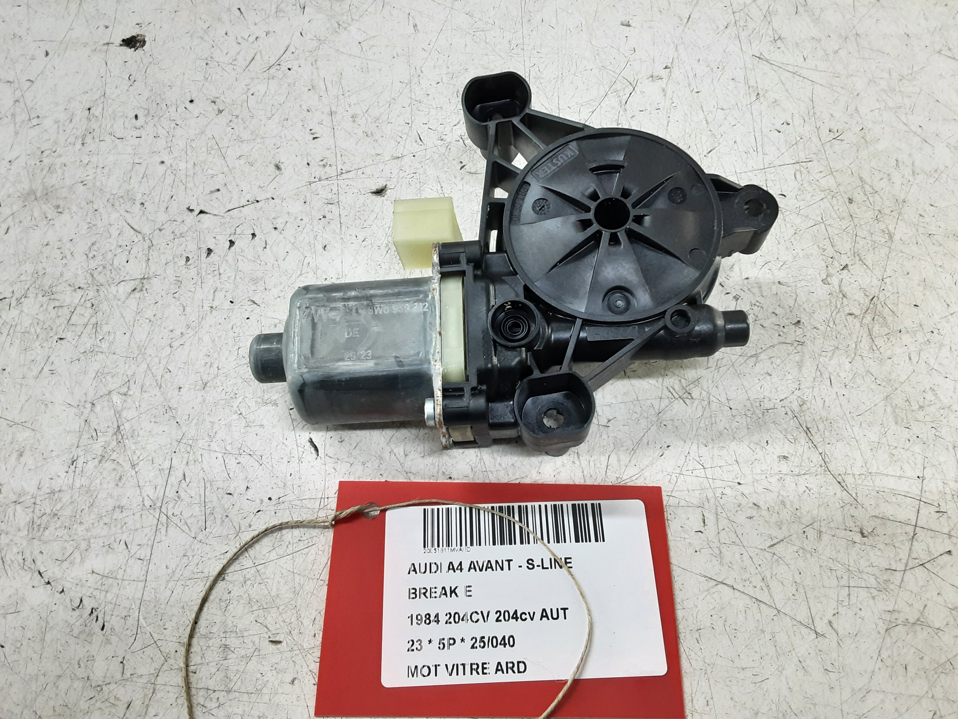 MOTEUR DE VITRE DE PORTE ARRIERE DROITE