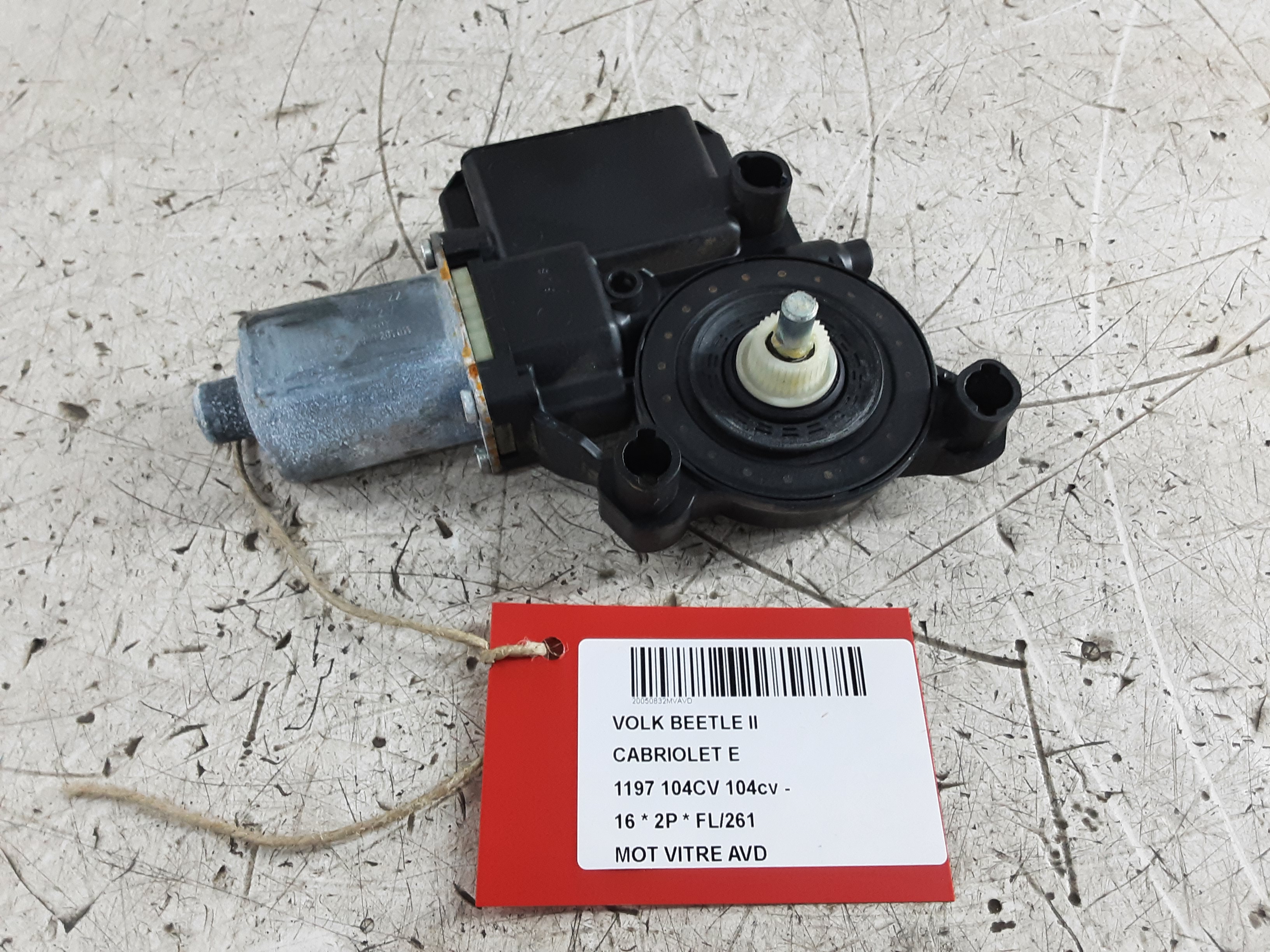 MOTEUR DE VITRE DE PORTE AVANT DROITE