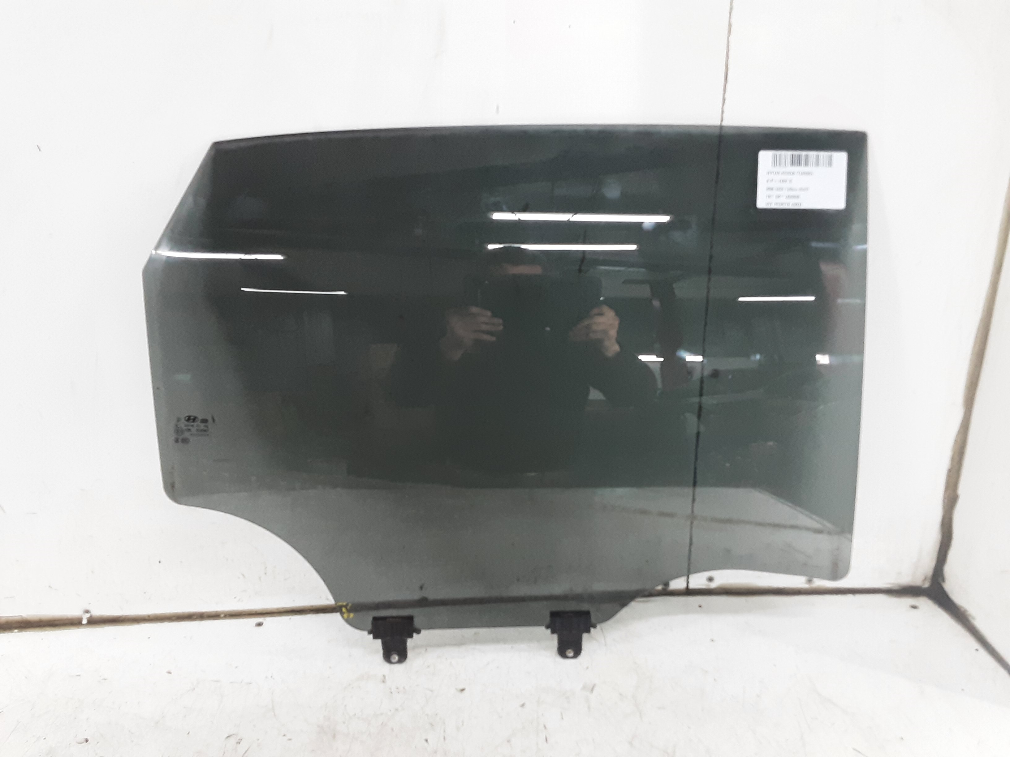 RIGHT REAR DOOR WINDOW Hyundai KONA 10/17+