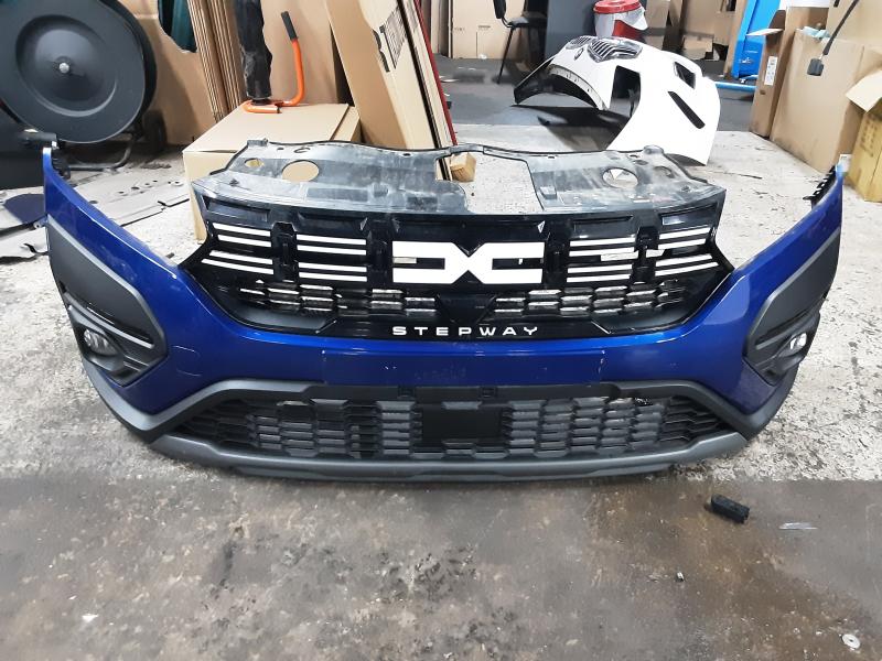 STOßSTANGE VORNE Dacia SANDERO 1/21 +