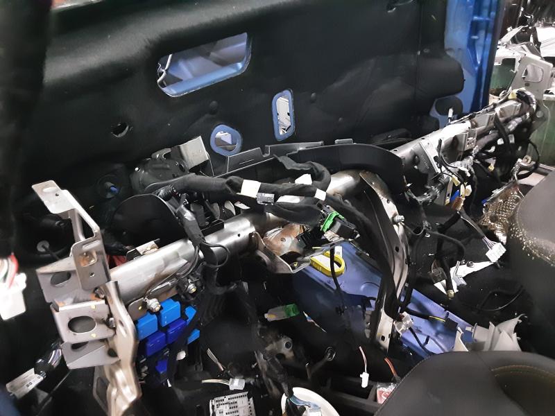 DASHBOARD BALK Dacia SANDERO 1/21 +