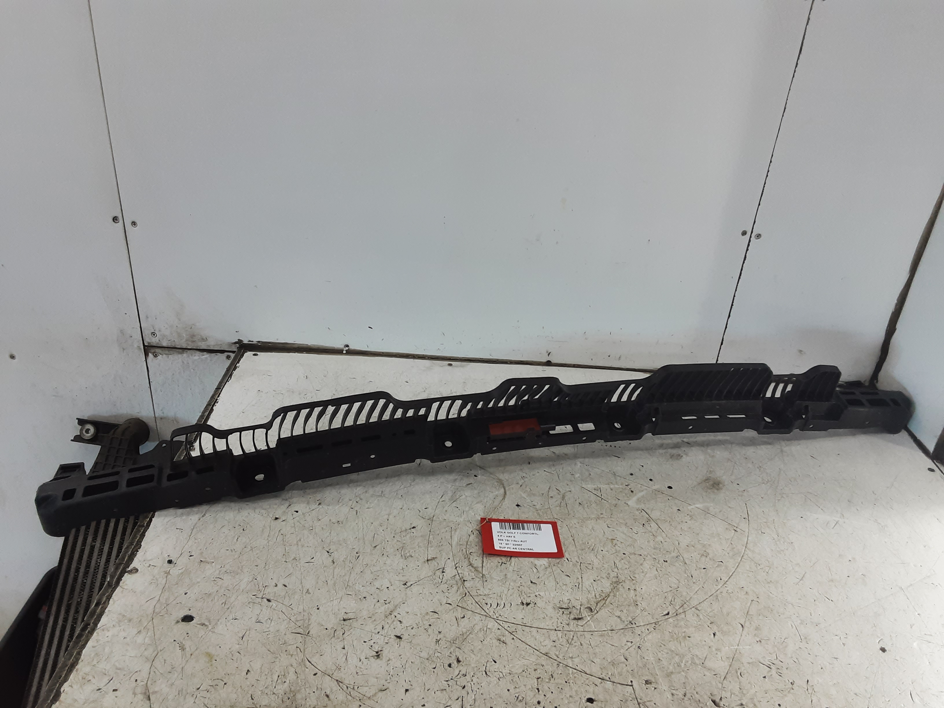 CENTRAL BUMPER SUPPORT