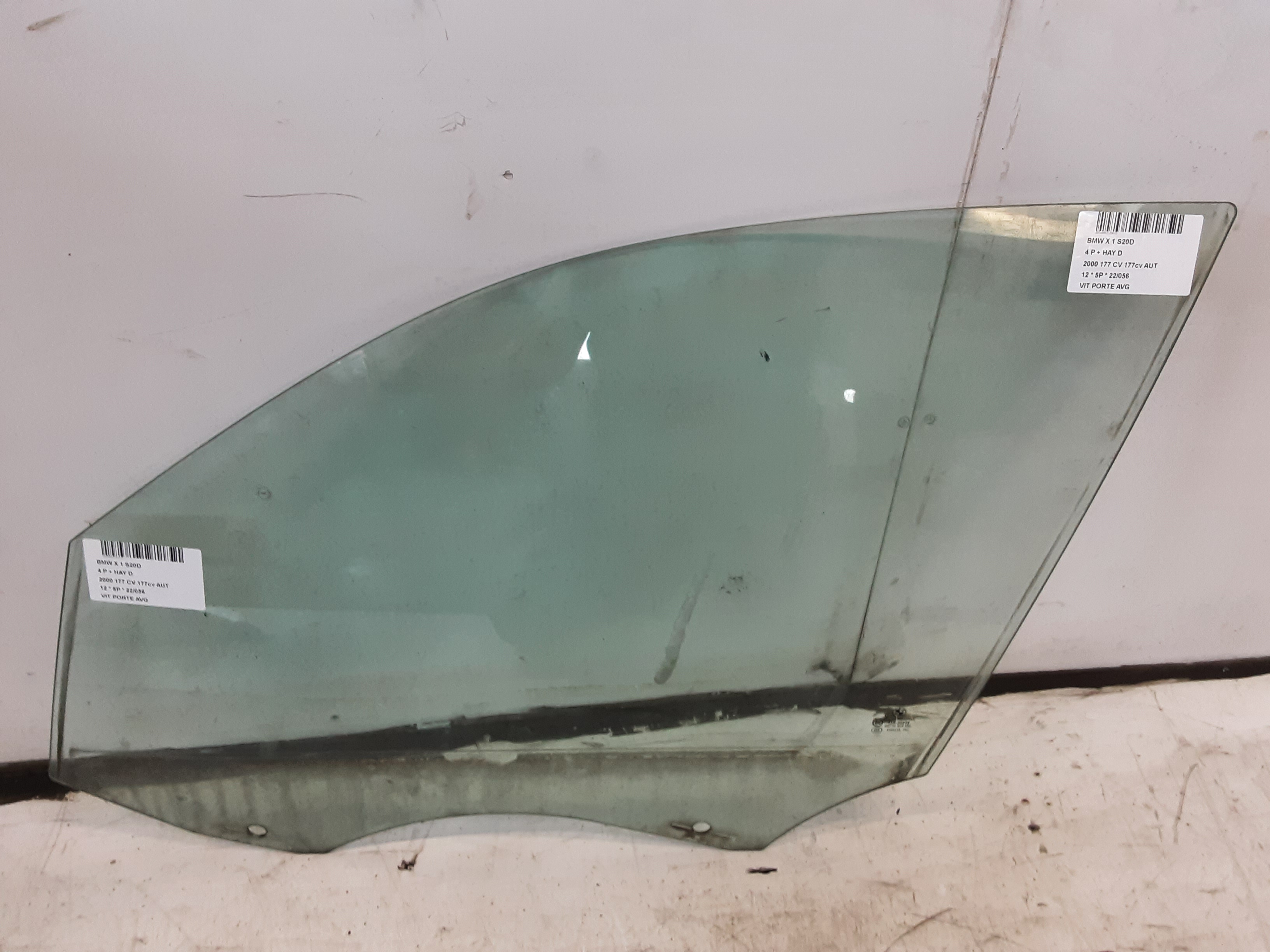 LEFT FRONT DOOR WINDOW