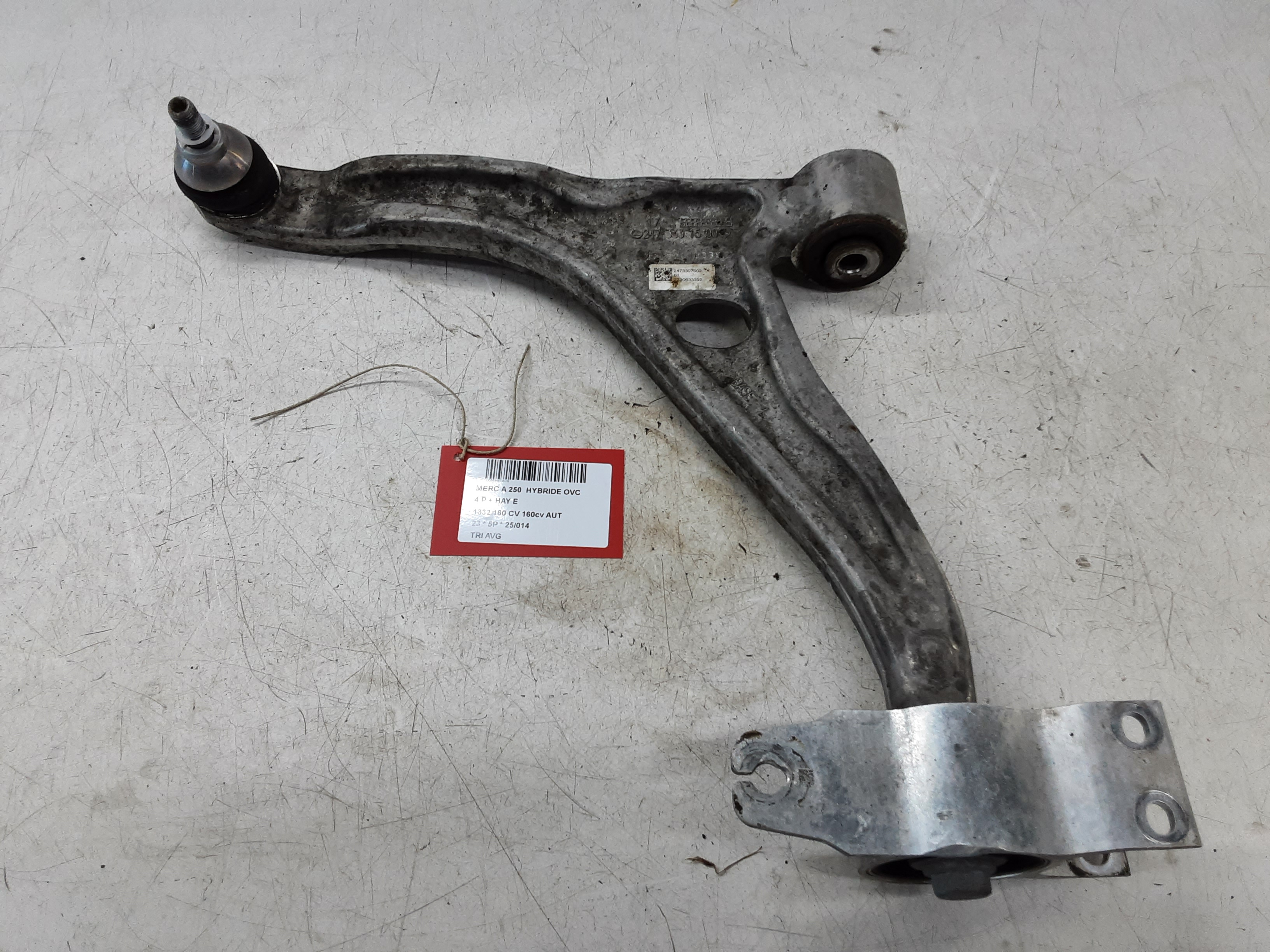 TRIANGLE AVANT GAUCHE