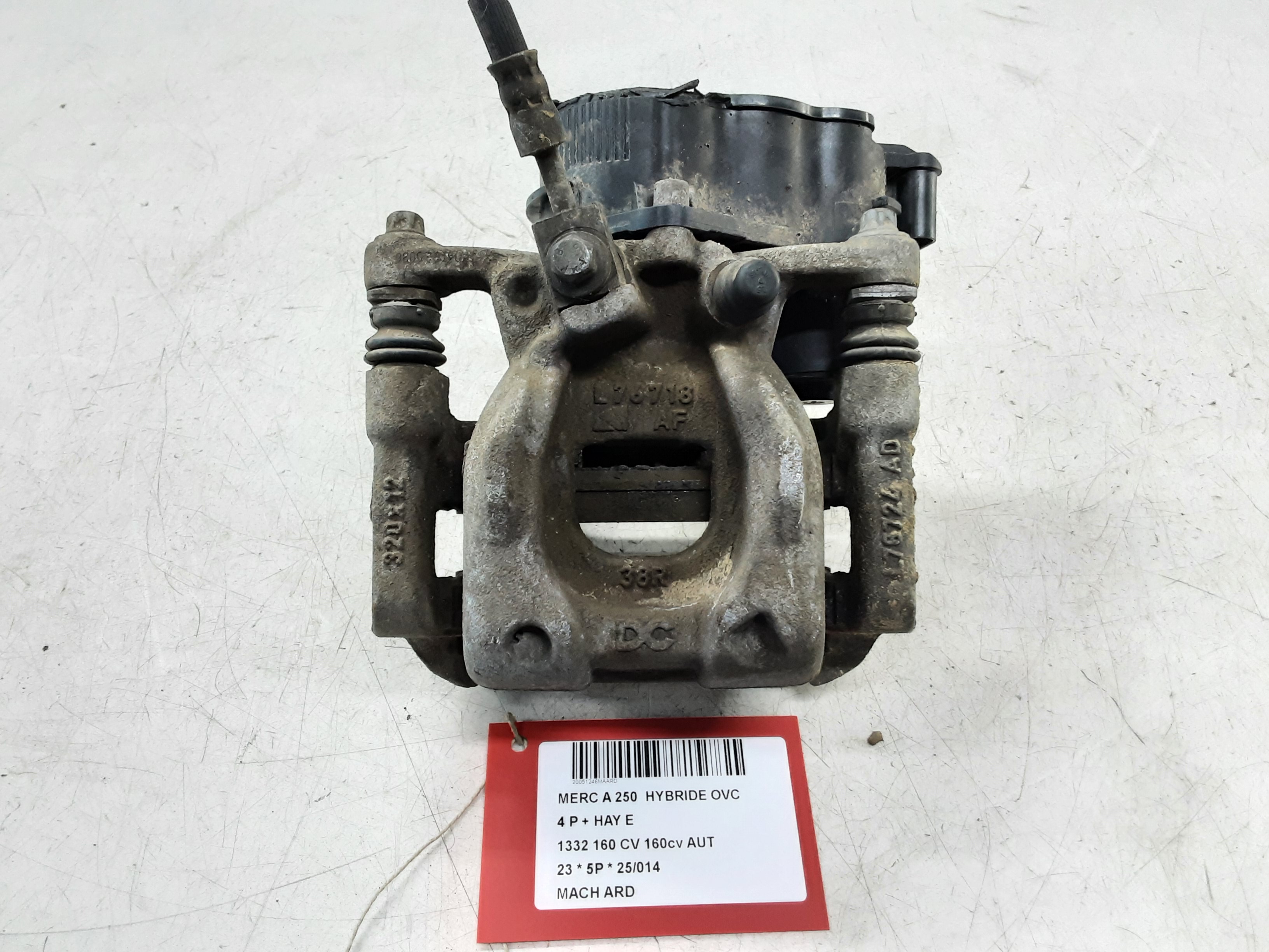 REMKLAUW ACHTER RECHTS