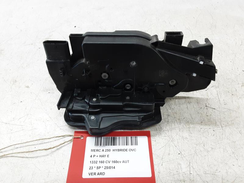 VERGRENDELING ACHTER RECHTS Mercedes-Benz 