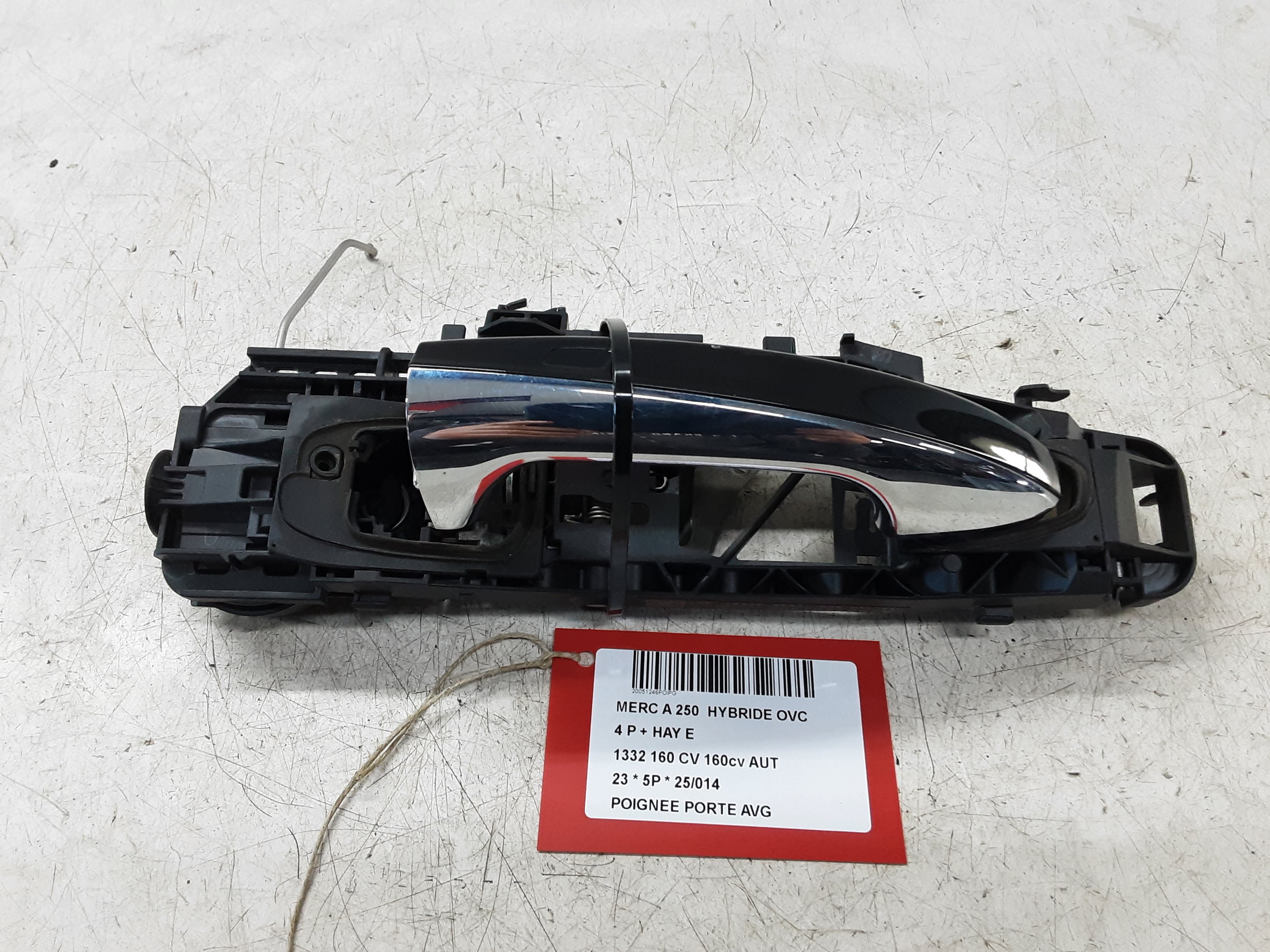 DOOR HANDLE FRONT LEFT