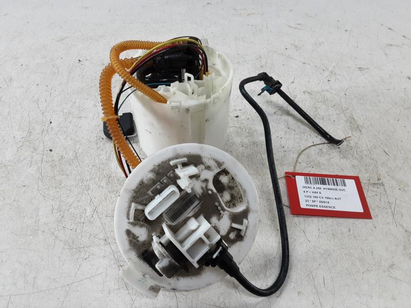 POMPE A ESSENCE Mercedes-Benz 