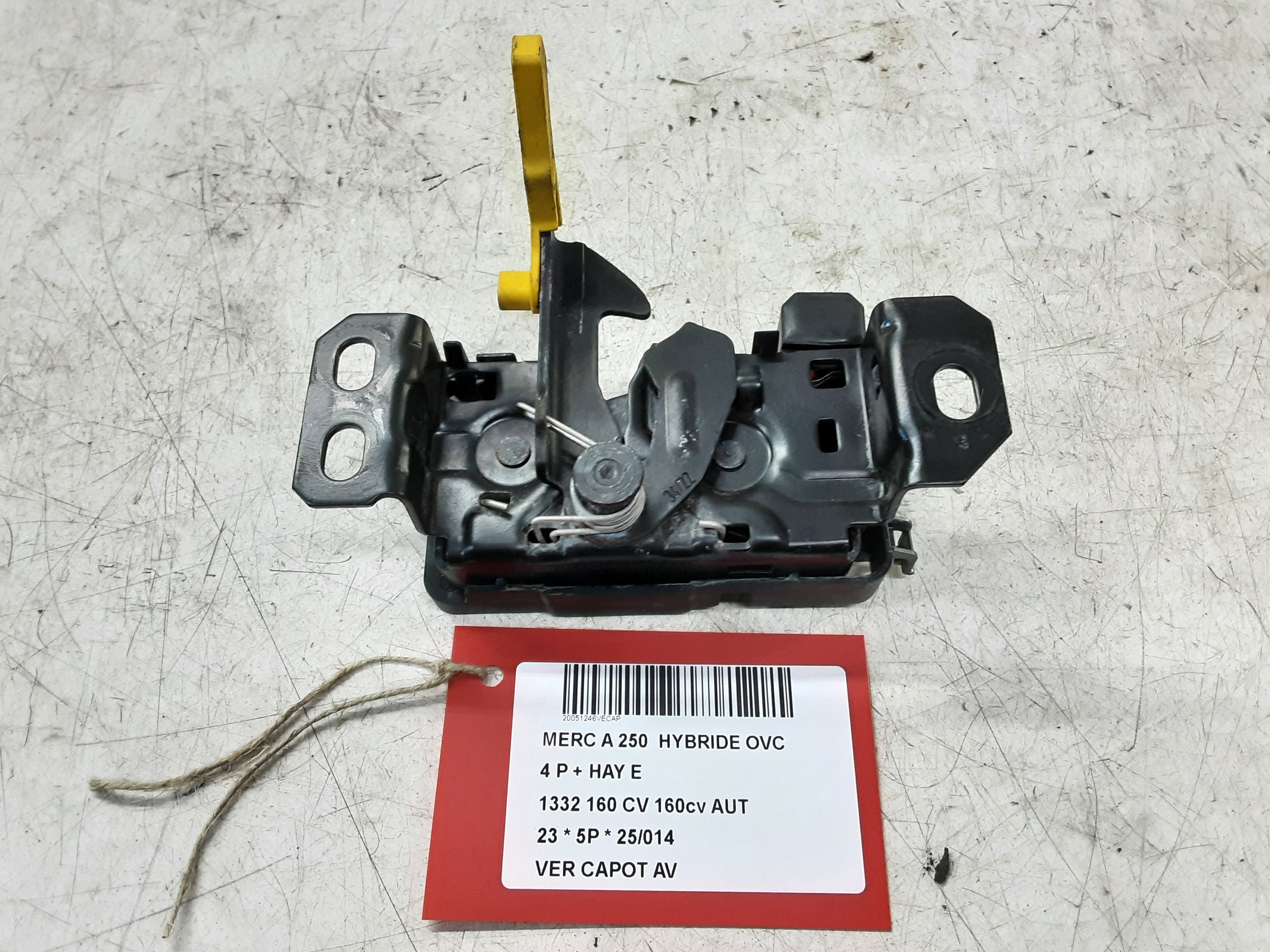 VERGRENDELING MOTORKAP