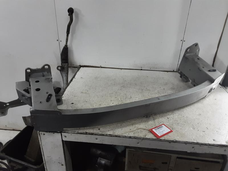 BUMPERBALK VOOR Volvo XC40 3/18+