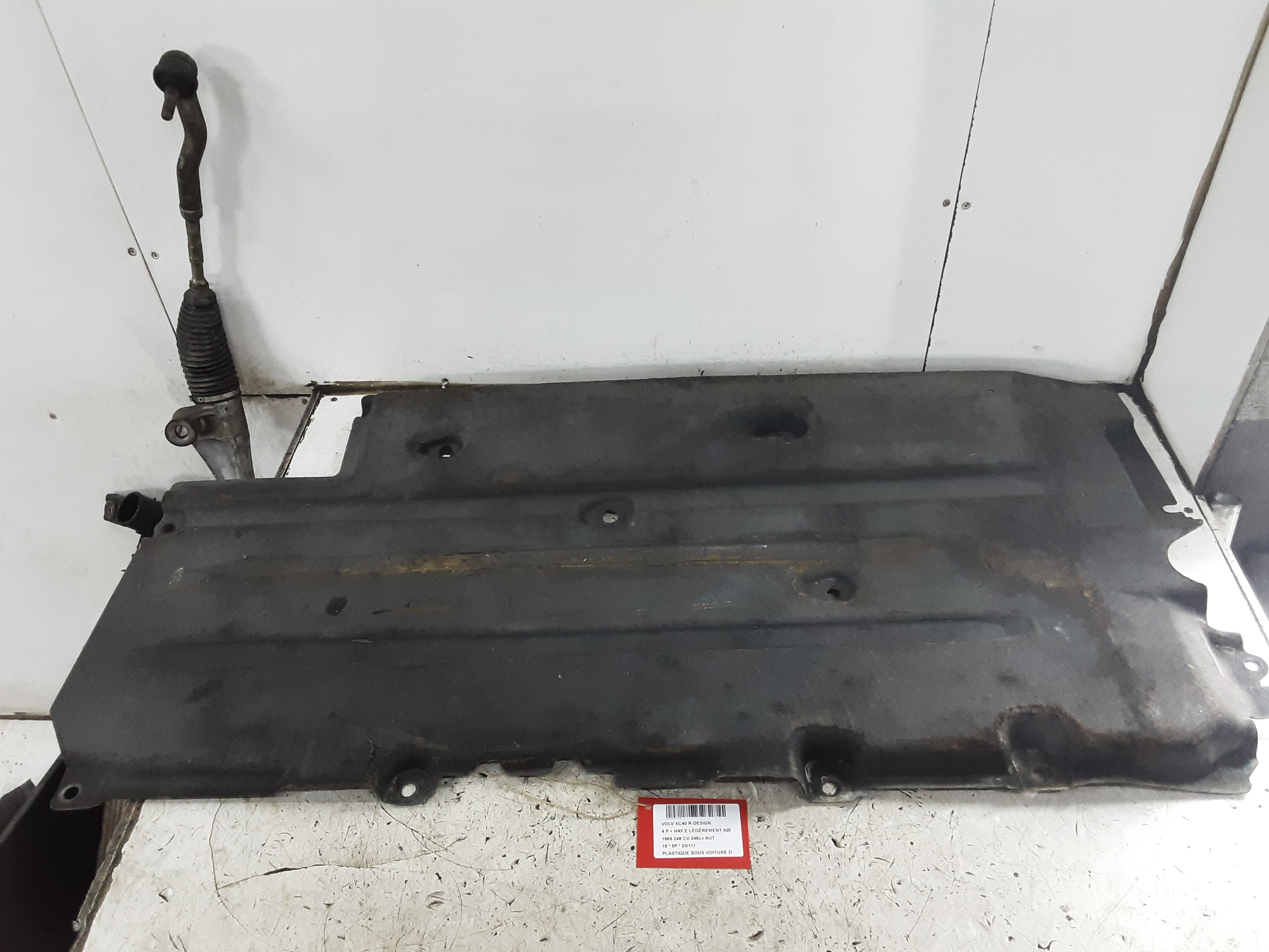 PLASTIQUE SOUS VOITURE DROIT