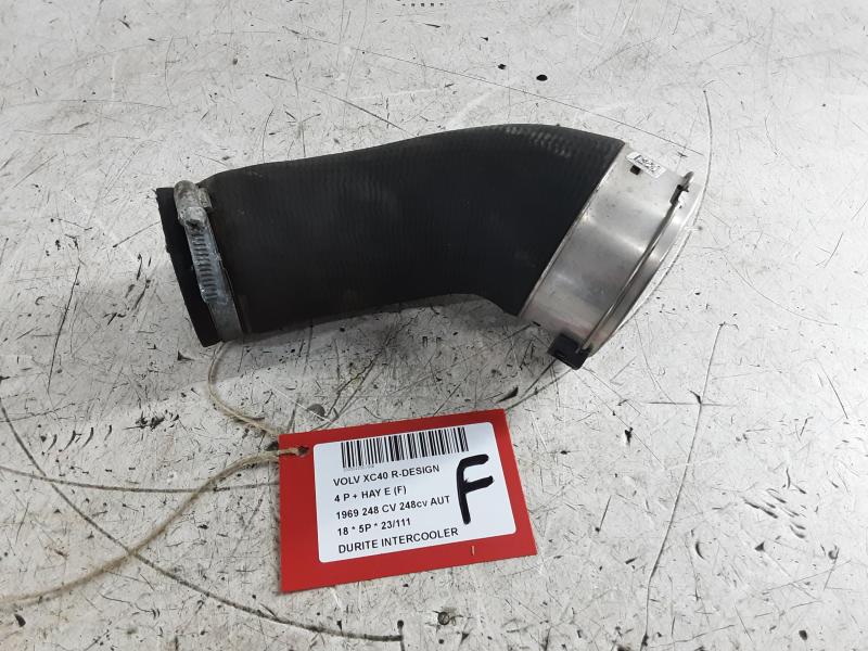 INTERCOOLER SCHLAUCH Volvo XC40 3/18+