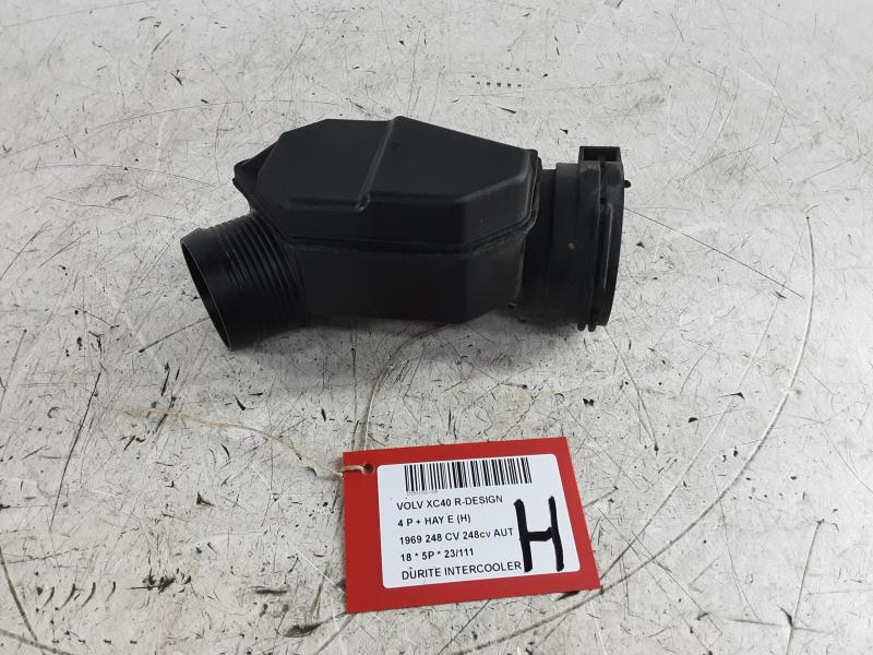 INTERCOOLER SCHLAUCH Volvo XC40 3/18+
