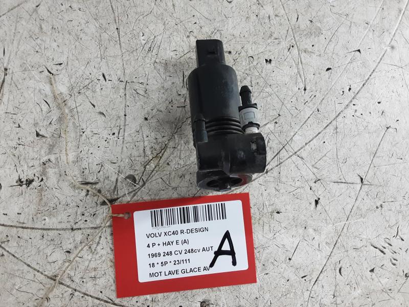 WINDSCREEN WASHER PUMP Volvo XC40 3/18+