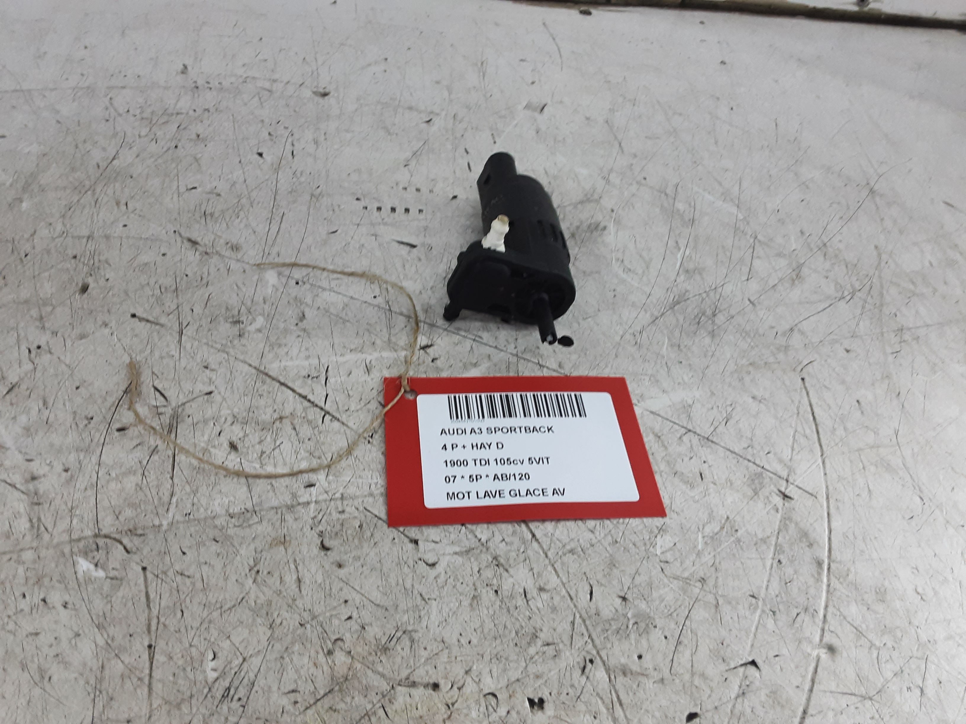 MOTOR RUITENWASSERS VOOR