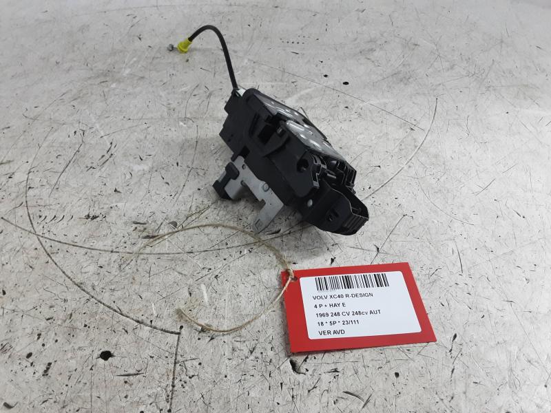 VERROUILLAGE DE PORTE AVANT DROITE Volvo XC40 3/18+