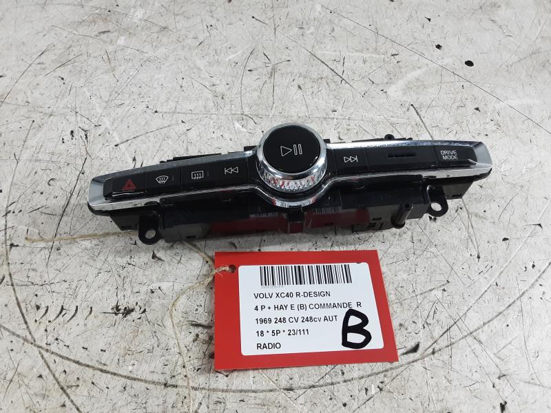 RADIO Volvo XC40 3/18+