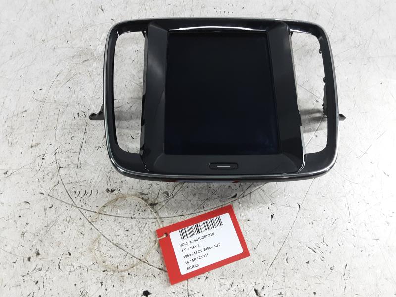 SCHERM - DISPLAY Volvo XC40 3/18+
