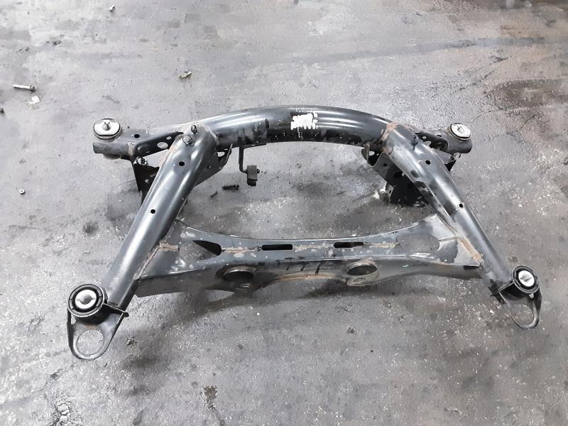 TRAVERSE ARRIERE Volvo XC40 3/18+