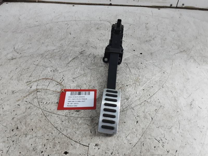 ACCELERATOR PEDAL Volvo XC40 3/18+