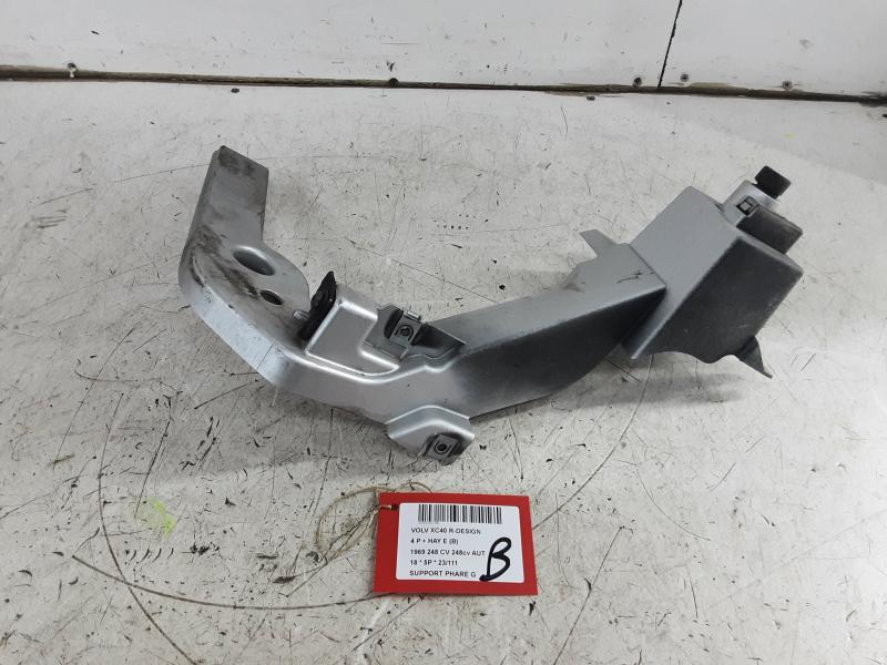 SUPPORT DE PHARE AVANT GAUCHE Volvo XC40 3/18+