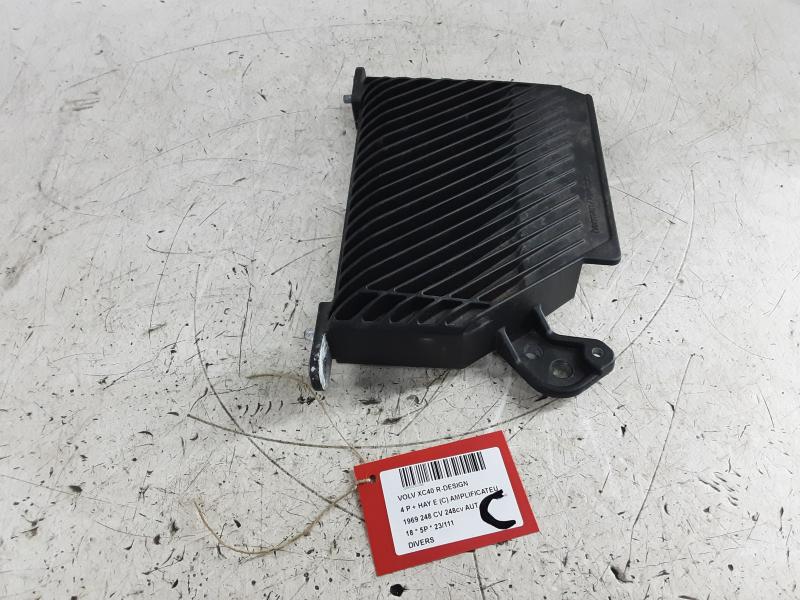 DIVERS Volvo XC40 3/18+