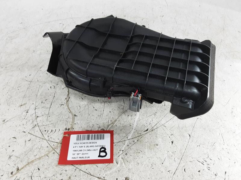 LAUTSPRECHER Volvo XC40 3/18+