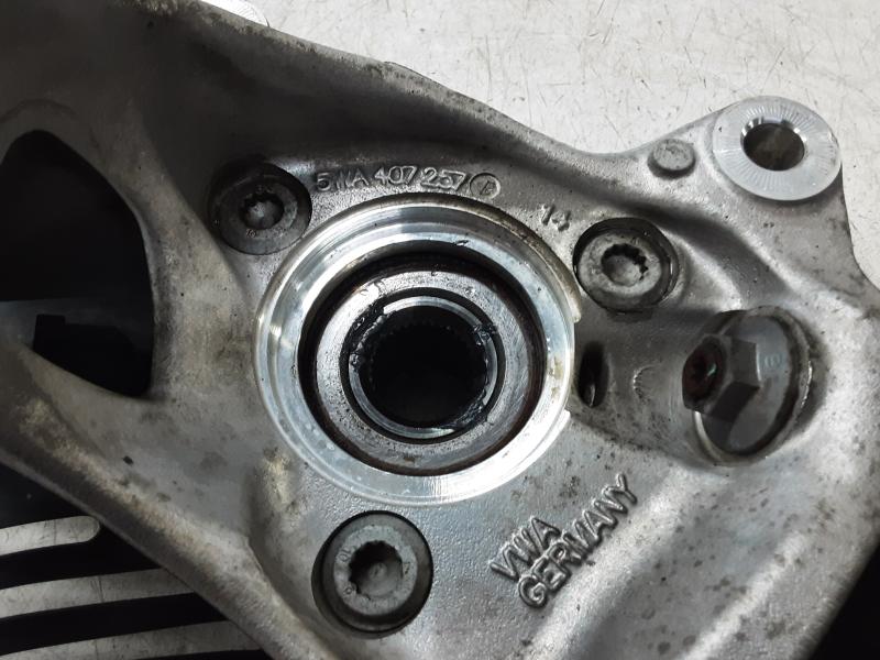 WIELNAAF VOOR LINKS Audi RS3 2019+