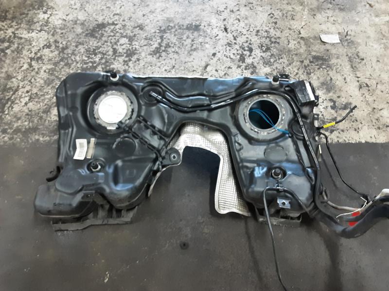 BRANDSTOFTANK BENZINE Audi RS3 2019+