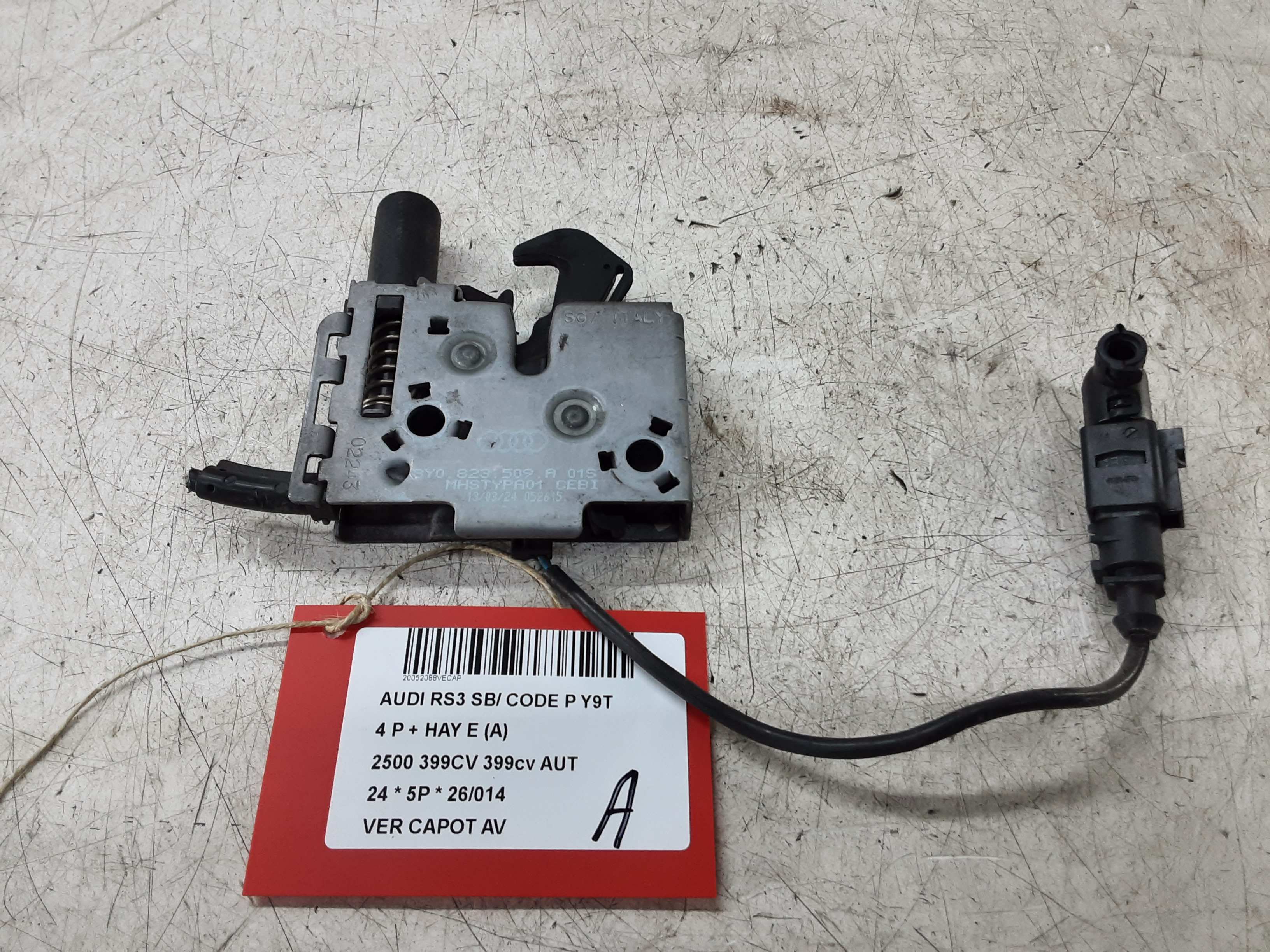 VERGRENDELING MOTORKAP