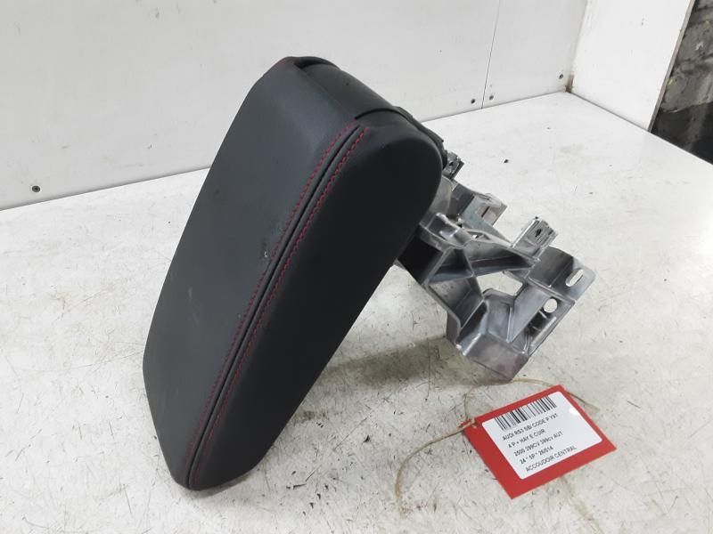 ARMLEHNE Audi RS3 2019+