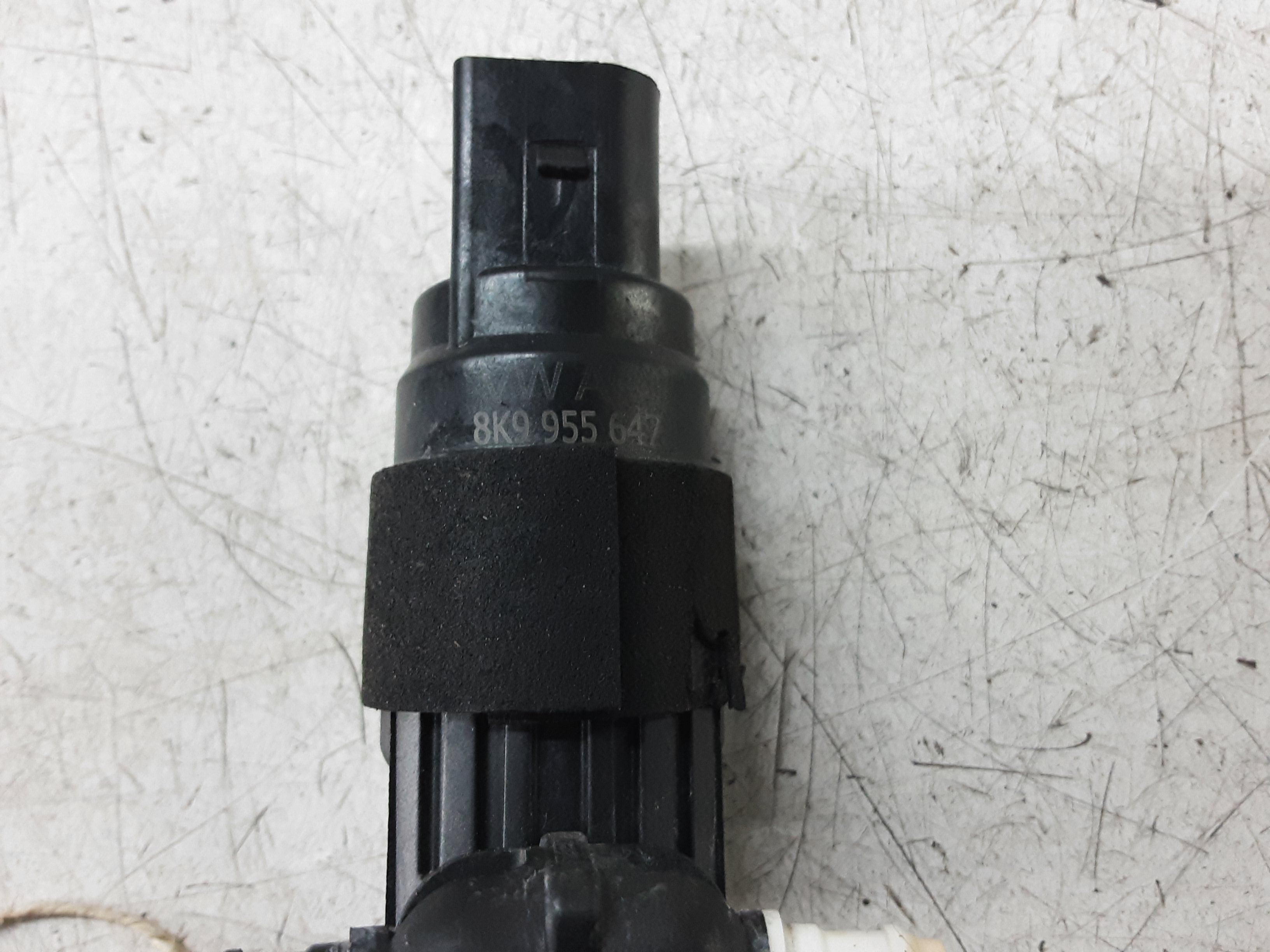 MOTEUR DE LAVE-GLACE AVANT