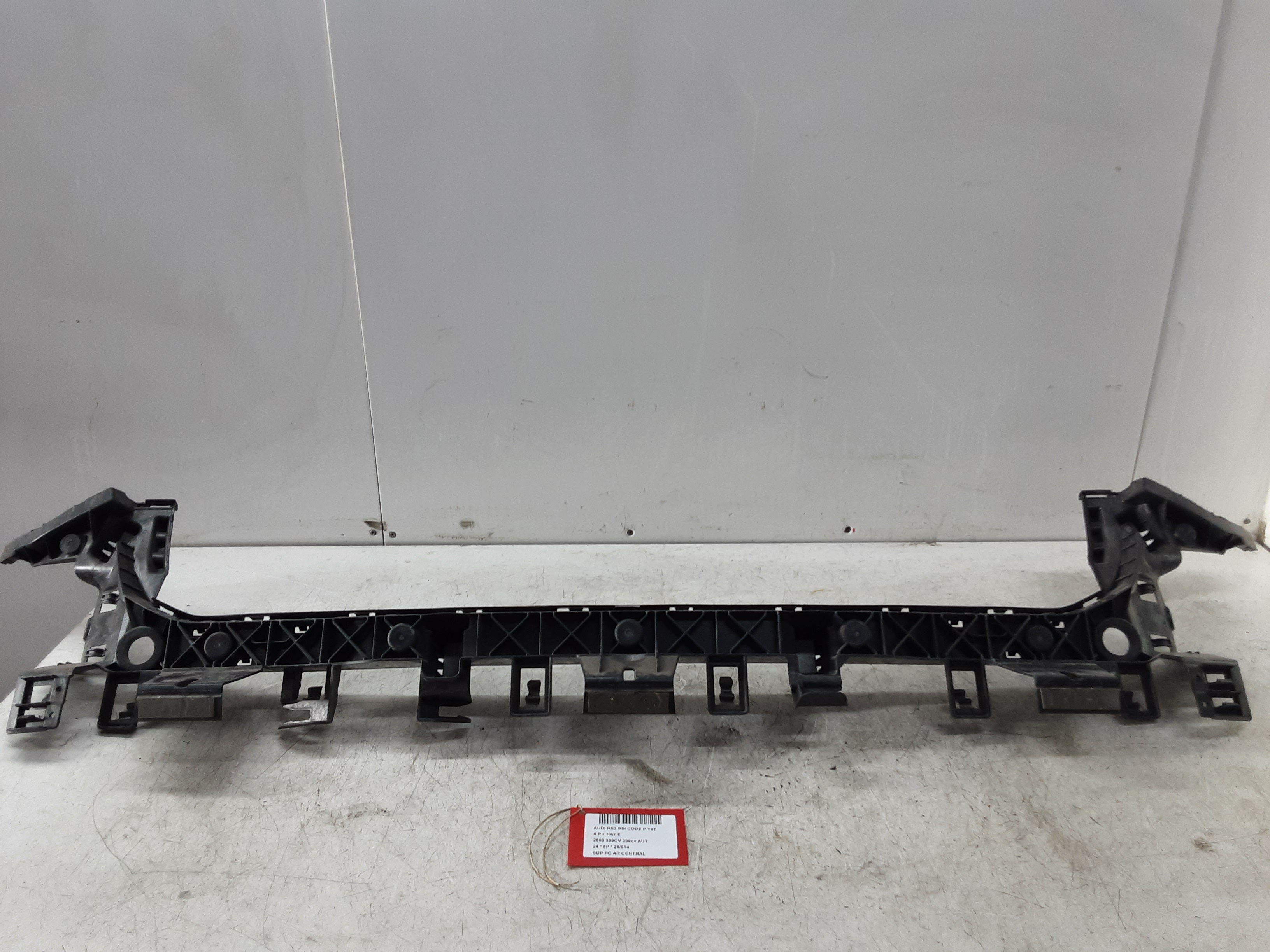 SUPPORT PARE-CHOCS ARRIERE CENTRAL