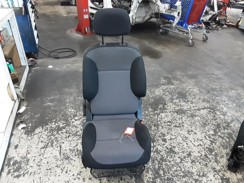 VORDERER RECHTER SITZ Citroen BERLINGO 08 - 18