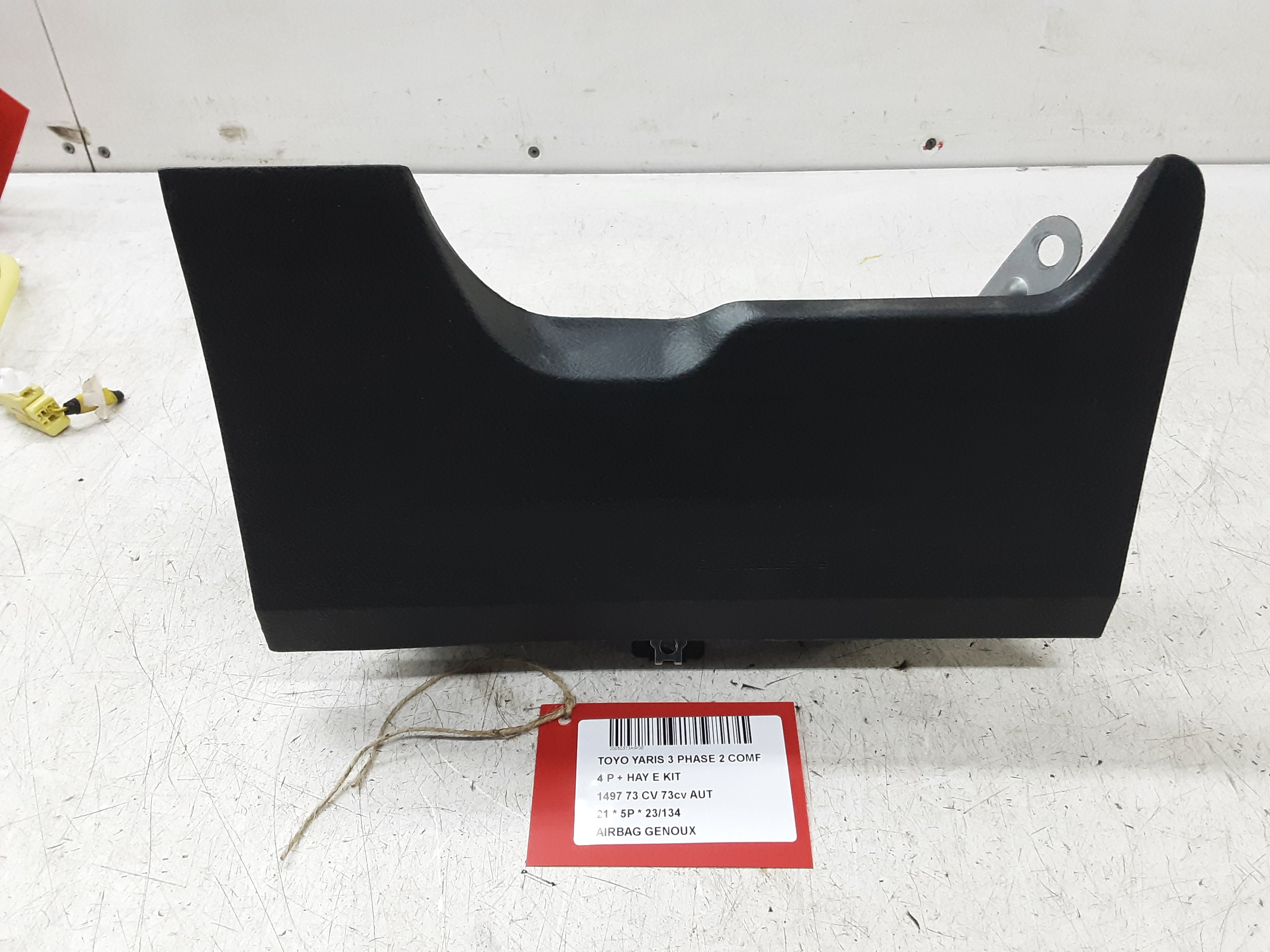 KNIE AIRBAG Toyota YARIS (5) 9/14 - 2/20