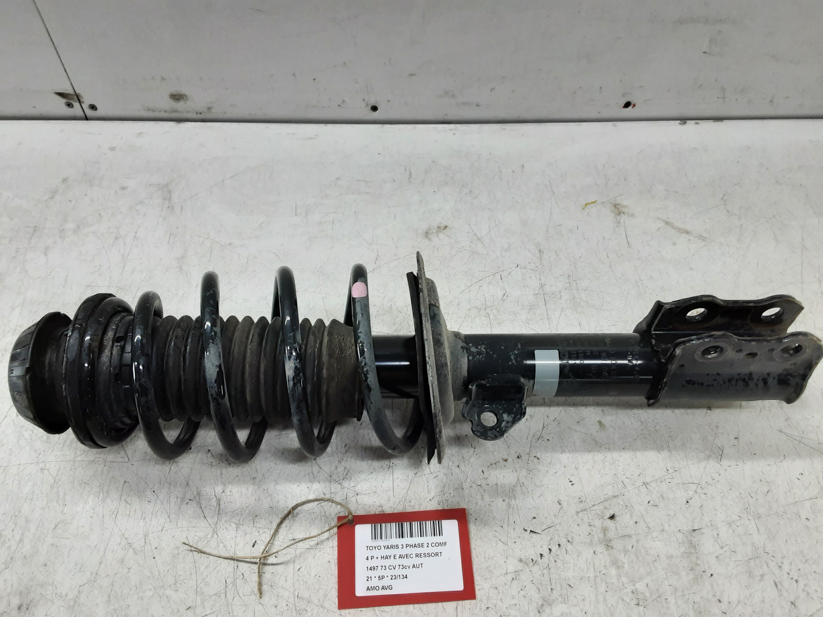 FEDERBEIN VORNE LINKS