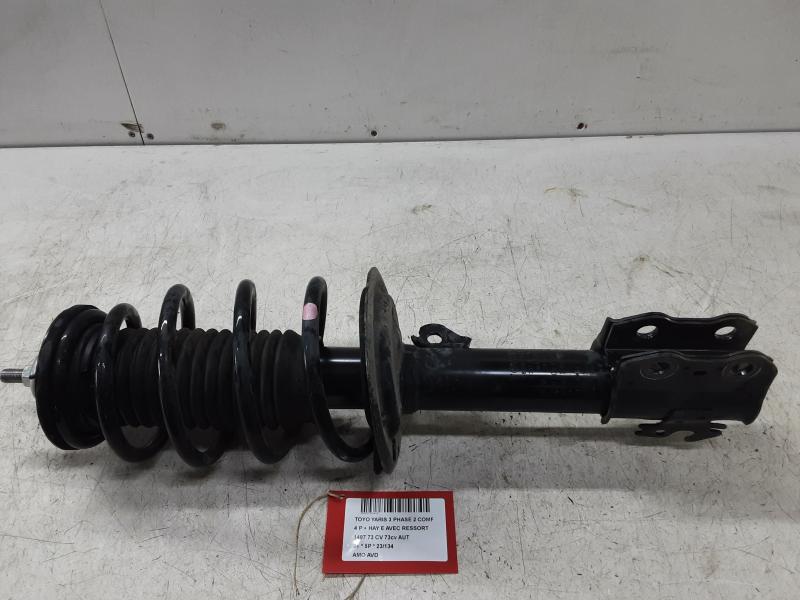 FEDERBEIN VORNE RECHTS Toyota YARIS (5) 9/14 - 2/20