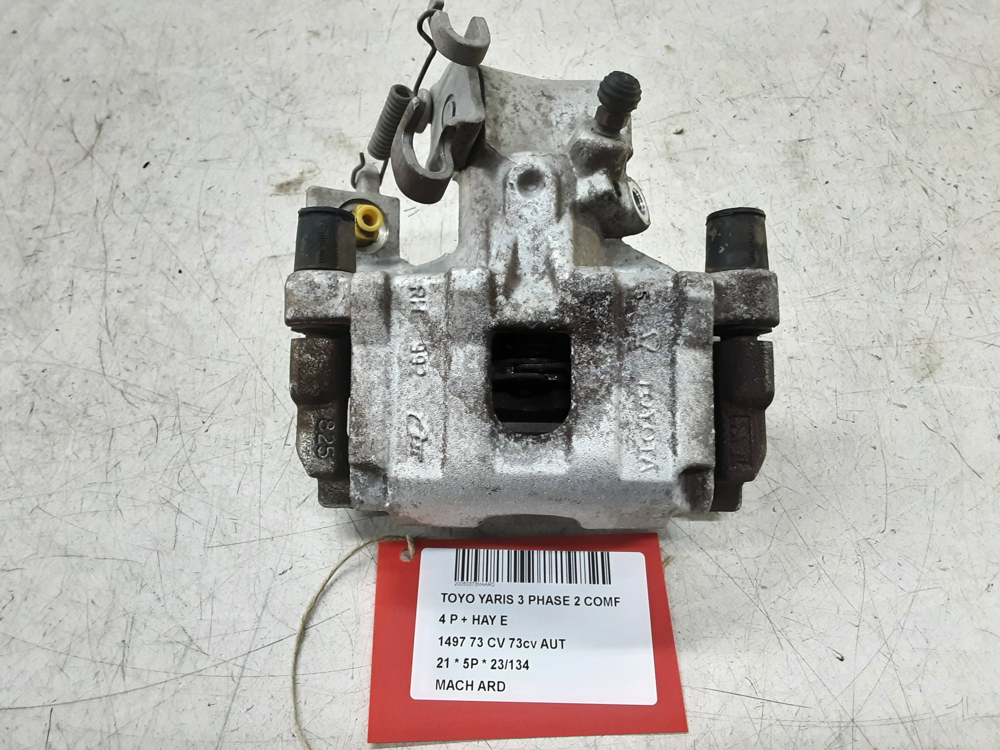 REMKLAUW ACHTER RECHTS