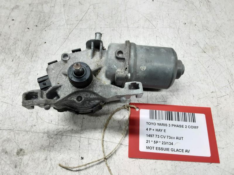 SCHEIBENWISCHERMOTOR VORNE Toyota YARIS (5) 9/14 - 2/20