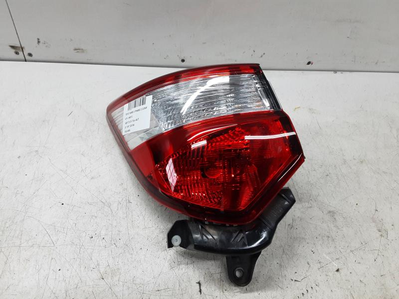 FEU ARRIERE GAUCHE Toyota YARIS (5) 9/14 - 2/20