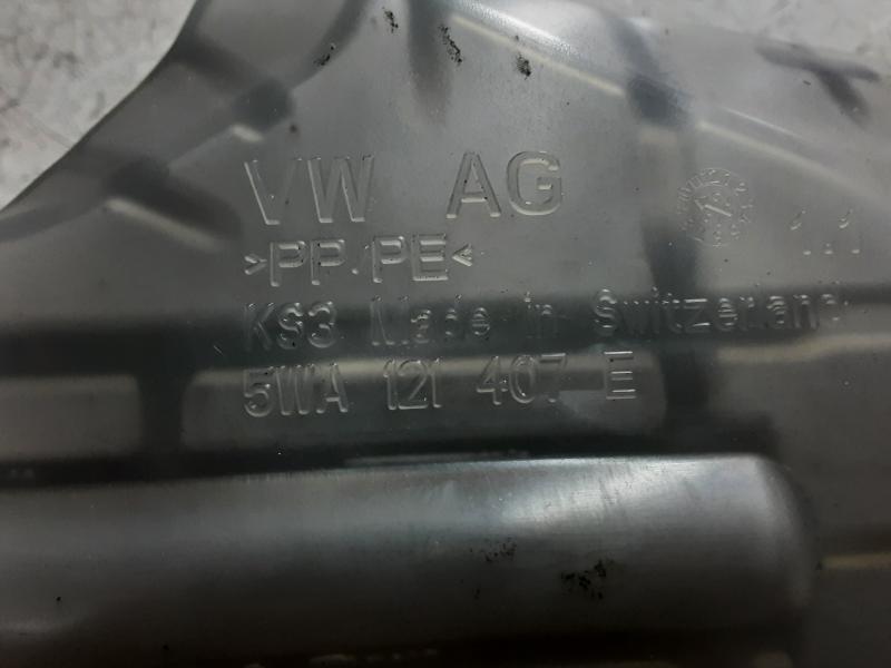 EXPANSIERESERVOIR Vw GOLF VIII 2/20+