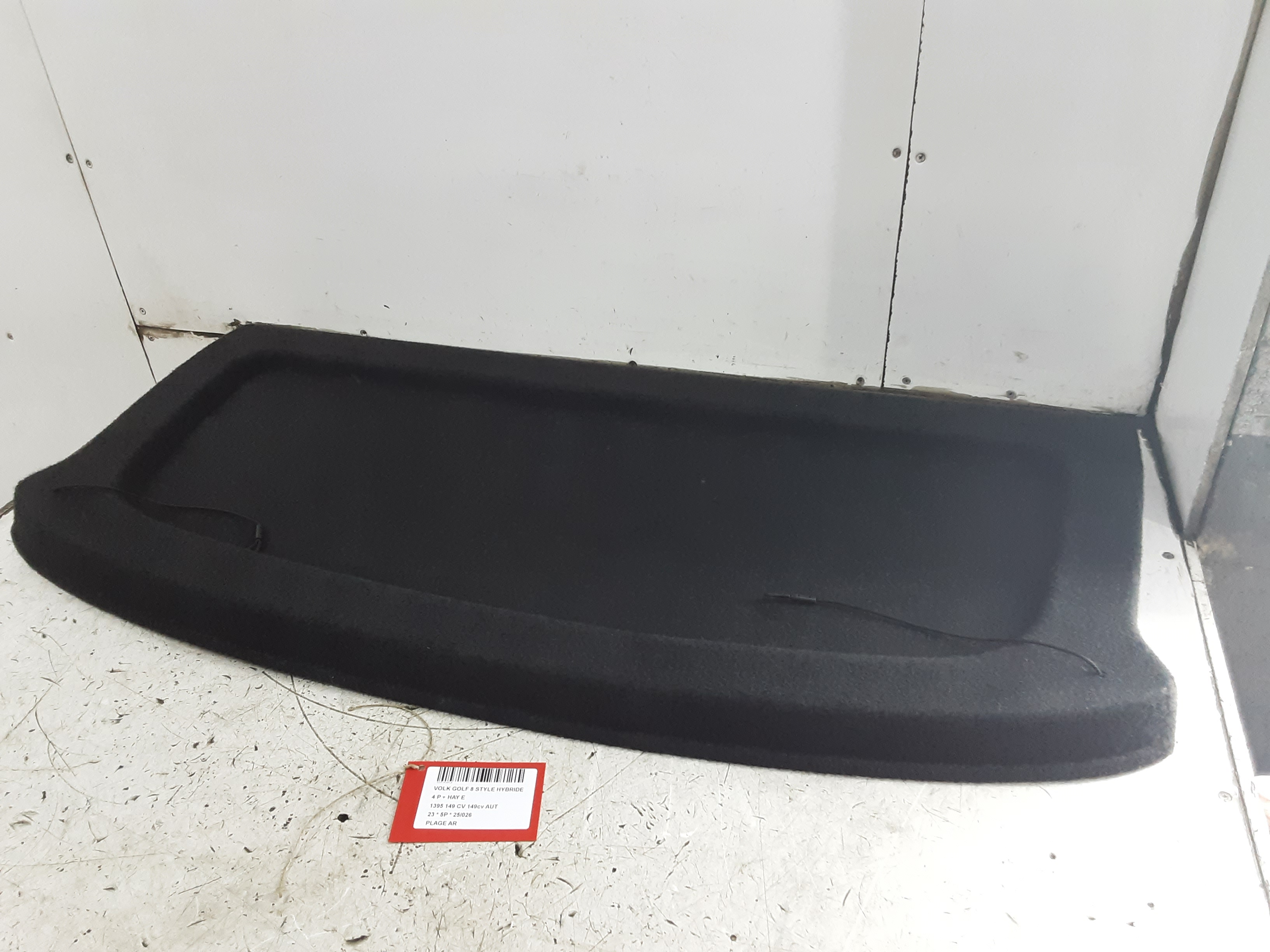 PARCEL SHELF