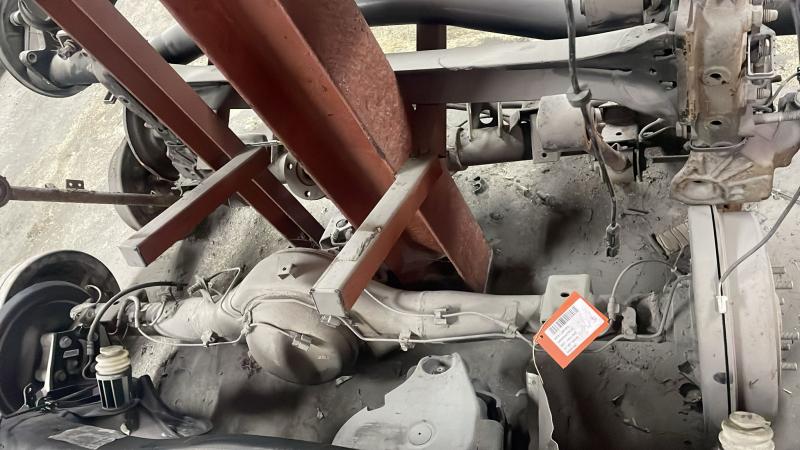 PONT ARRIERE Mitsubishi L200 (2) 06 - 15