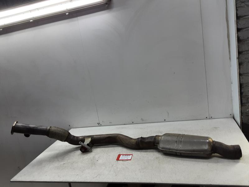 UITLAAT VOORPIJP Audi SQ7